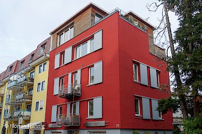Fassadensanierung mit Keimfarben in Freiburg